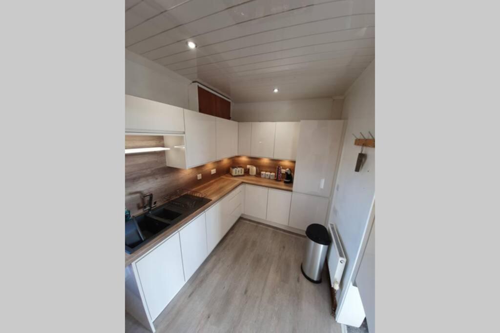 Burnbrae Cottage Breasclete Экстерьер фото